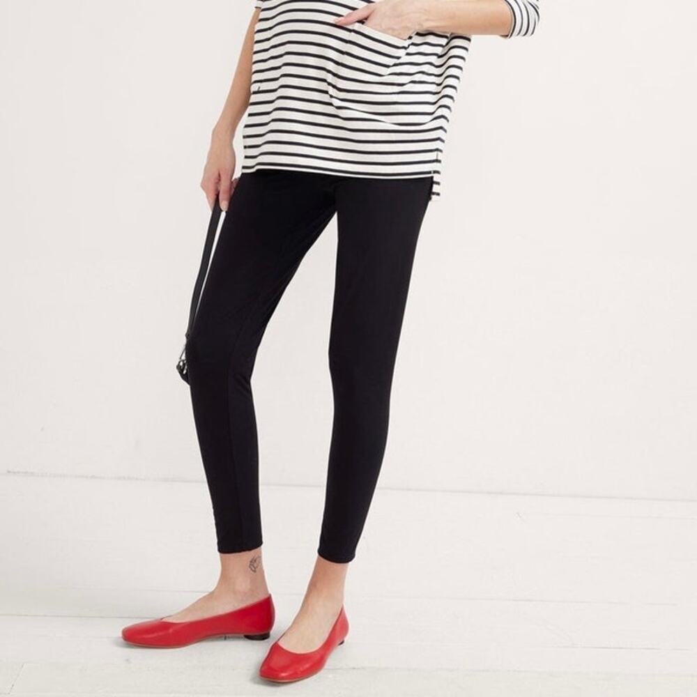 Hatch Black Leggings with Red Flats